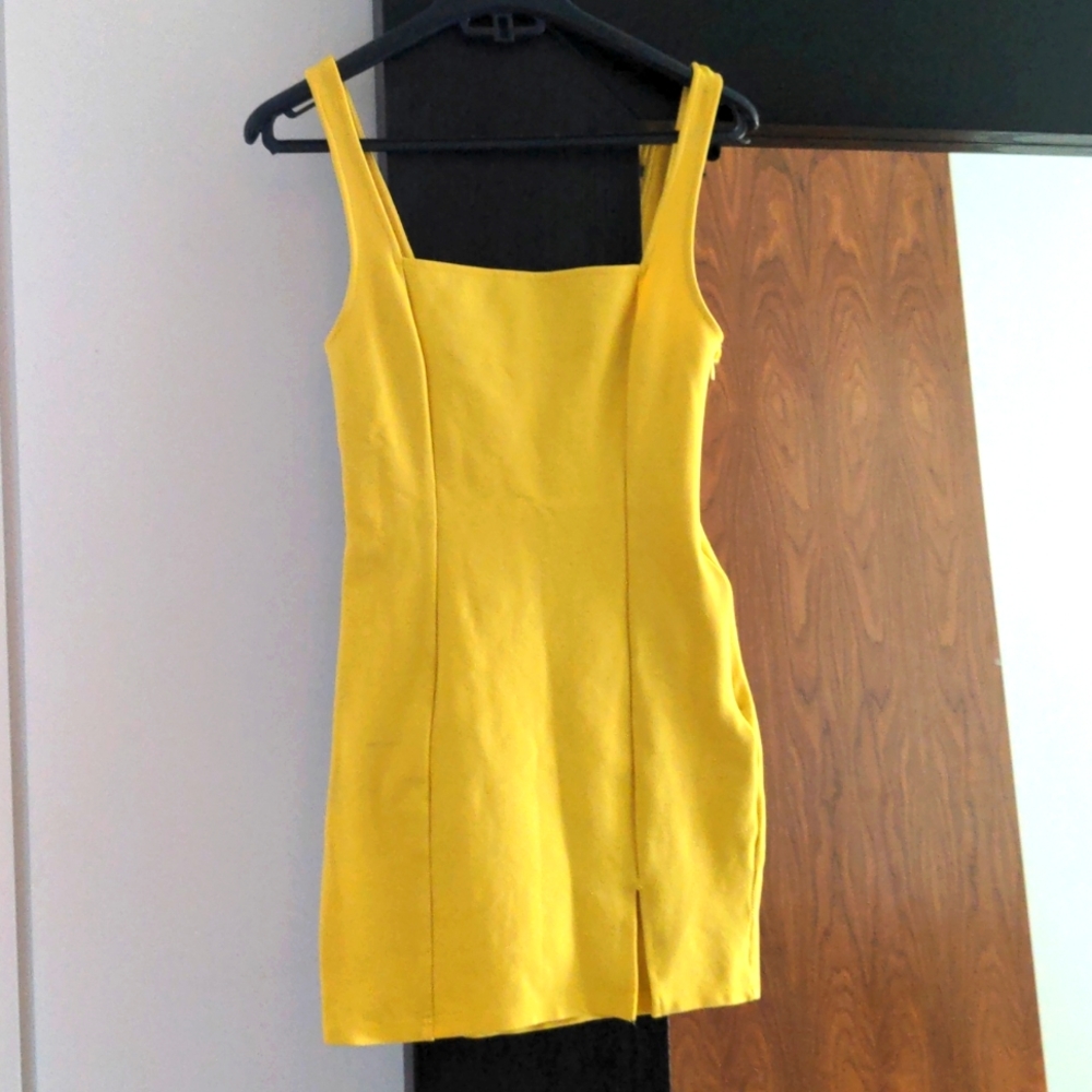 Superdown mini dress yellow XS